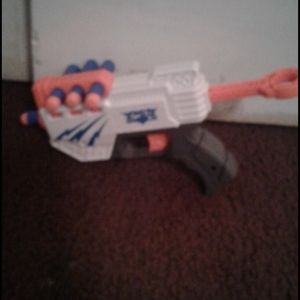 Fast shots toy gun